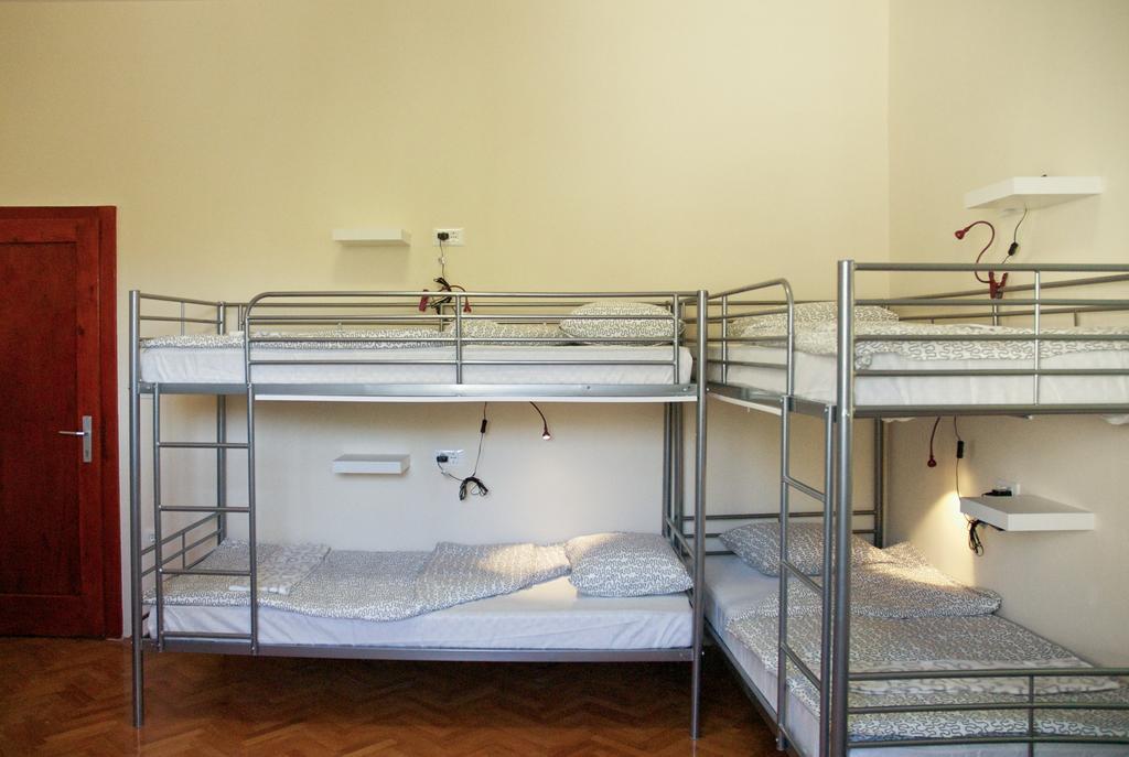 Hostel Yeti Makarska Room photo